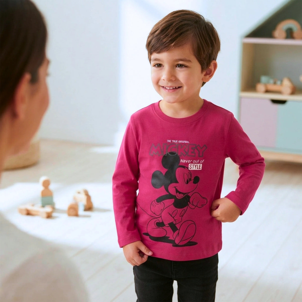 Disney - Boys - Shirts & T-shirts (Color: Red)